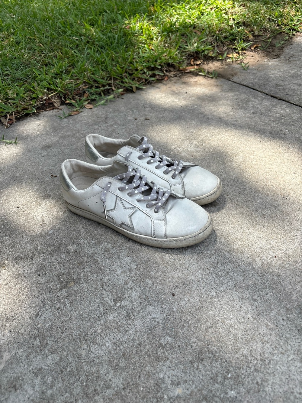 White Star Accent Sneakers G goose inspired Women’s SZ 9.5